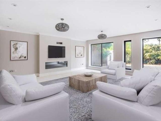 Horsell, Woking, Surrey, GU21