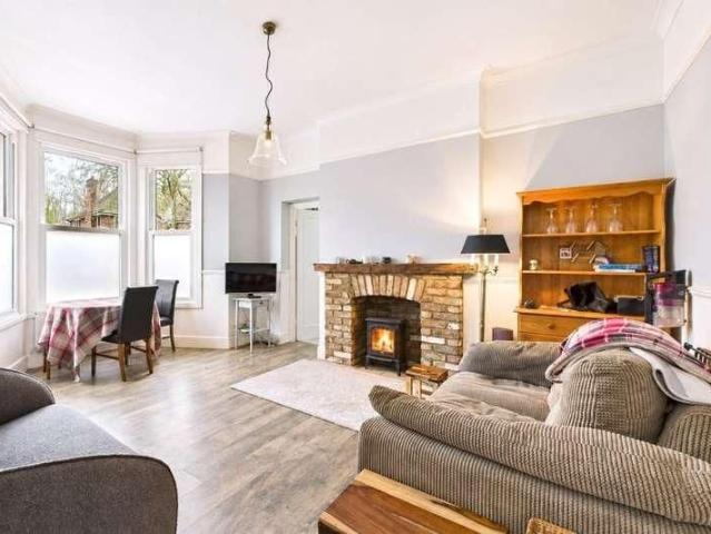 Horsell, Woking, Surrey, GU21