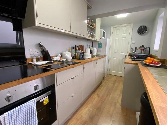 Horseshoe Terrace, Wisbech, Cambs 2 bed semi detached house to rent £825 pcm £190 pw