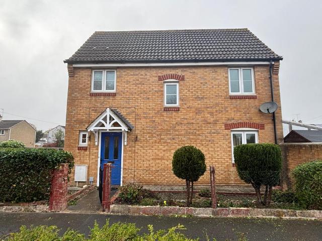 Horsham Road, Swindon SN3 3 bed detached house to rent £1,400 pcm £323 pw