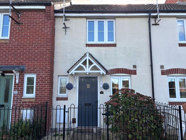 Horsham Road, Swindon SN3, 2 bed terraced house to rent, £1,200 pcm | PrimeLocation
