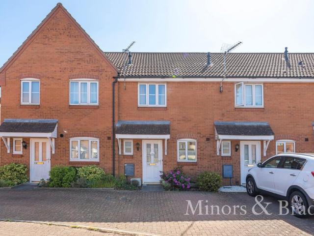 Horsley Drive, Gorleston 2 bed terraced house to rent £995 pcm £230 pw