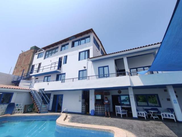 HOSTAL DE 24 HABITACIONES VISTA AL MAR