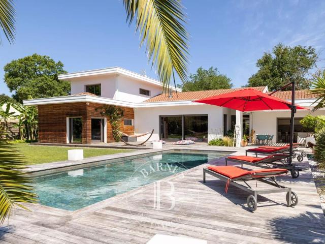 Hossegor, Maison Contemporaine À Deux Pas Du Golf 240m² Soorts Hossegor