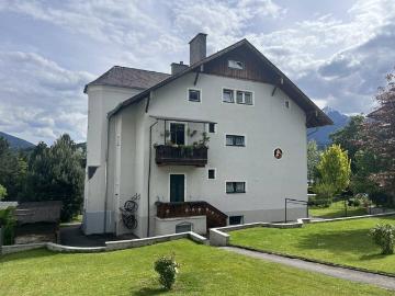 Höttinger Südhang: Großzügige 5 Zimmer Wohnung mit 280 m2 Privatgarten & Parkplatz