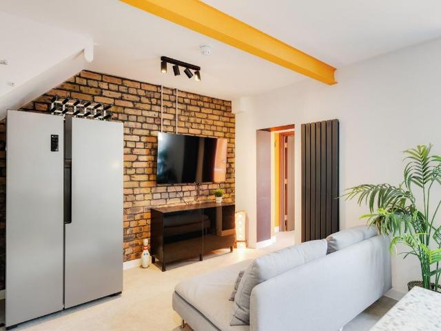 Hottom Gardens, Bristol BS7, 6 bed property to rent, £4,800 pcm | PrimeLocation