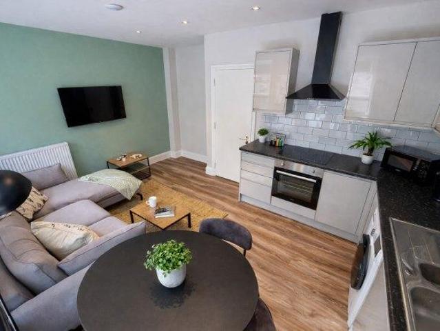 Hotwell Road 4 bed house share to rent £3,552 pcm £820 pw