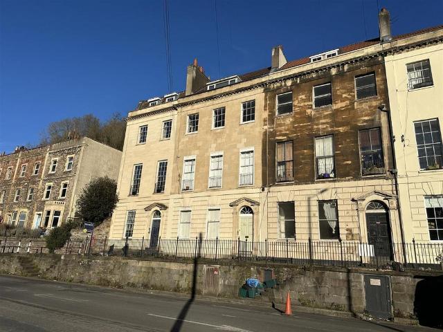Hotwell Road, Bristol, BS8 1 bed flat to rent £900 pcm £208 pw