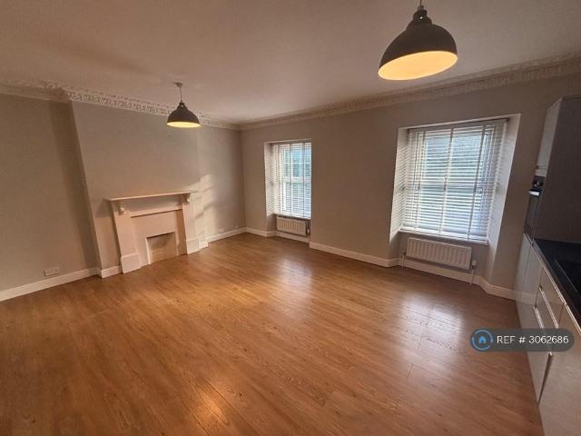 Hotwell Road, Bristol, BS8 2 bed flat to rent £1,395 pcm £322 pw
