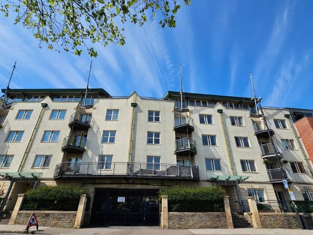Hotwell Road, Bristol BS8, 2 bed flat to rent, £2,250 pcm | PrimeLocation