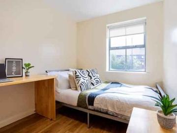 Hotwells House, Bristol Has an Apartment