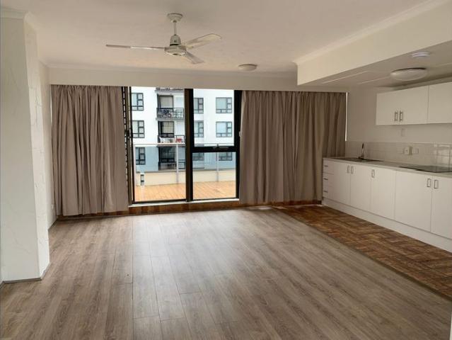 HOT NEW LISTING FOR RENT IN BROADBEACH $645 Per Week Available Now