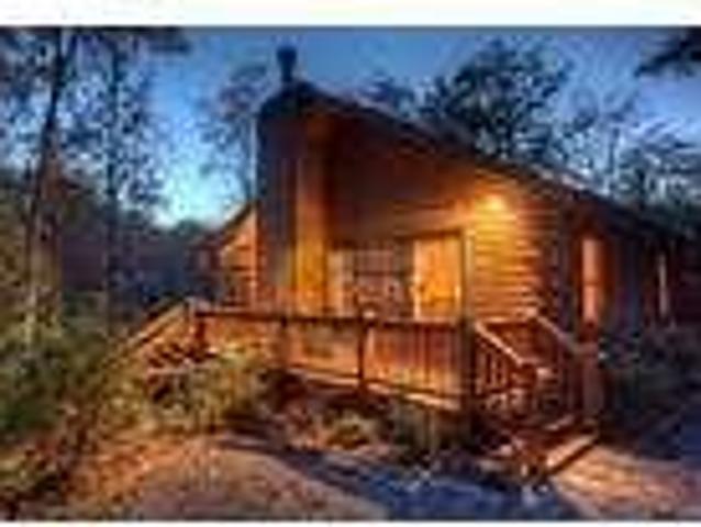 Hot Tub two bedrooms cabin in Blue Ridge