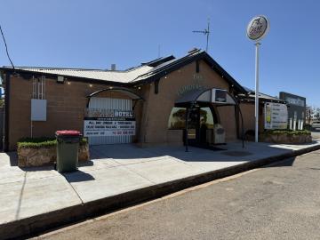 Warnertown, Wandearah East - Garden, Parking