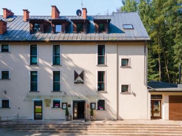 Hotel z SPA i pizzerią w Poniatowej – inwestycja z potencjałem