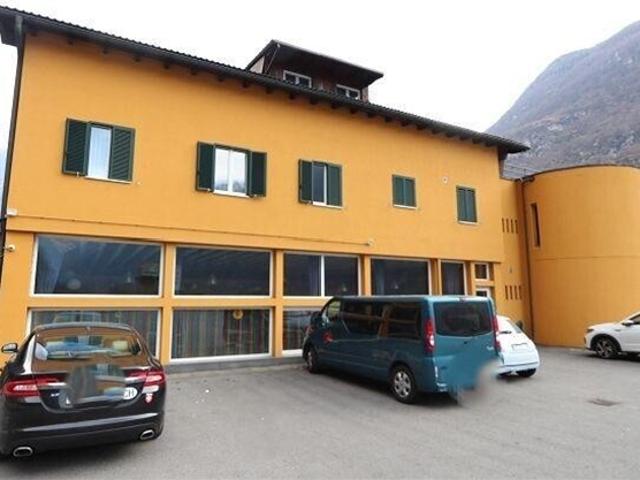 Hotel alle Botte mit grossem Saal, Eigentümerwohnung und Hotelzimmern / Hotel alle Botte mit grossem Saal, Appartement und Hotelzimmern