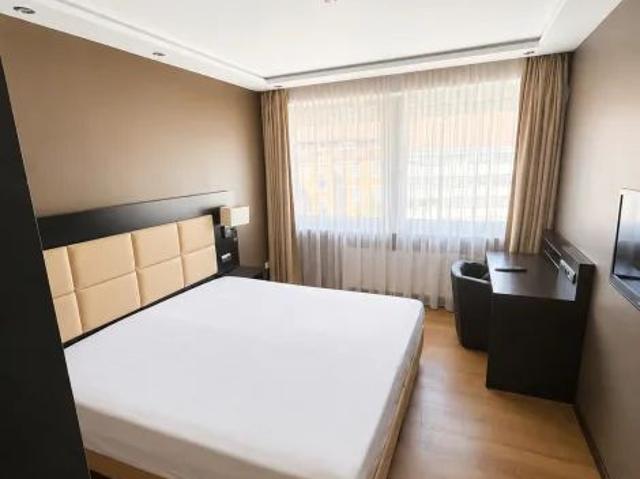 Hotel Atmosphäre: vollausgestattetes möbliertes ehemaliges Hotelzimmer in Karlsruhe zu vermieten