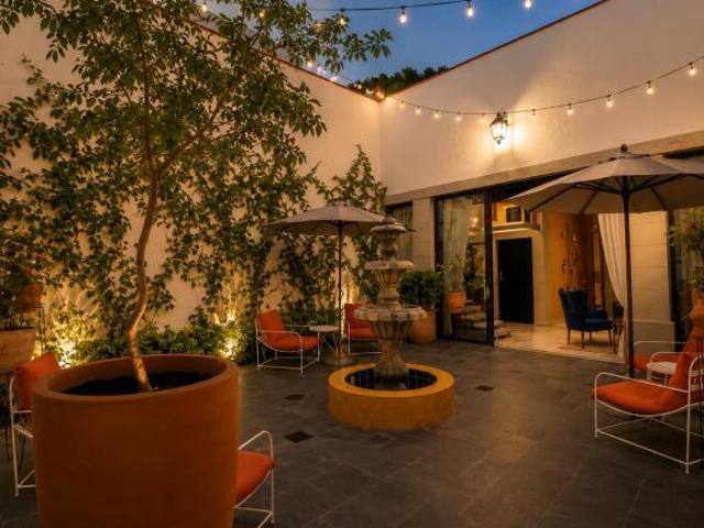 Hotel Boutique en Venta en Colonia Americana | Negocio en Funcionamiento a Minutos de Av. Chapultepe