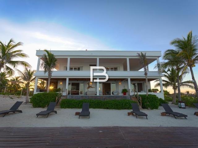 Hotel Boutique Frente Al Mar en Venta Cancun