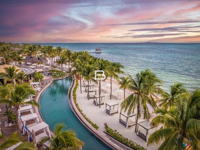 Hotel de 5 estrellas en Venta en Playa Mujeres en Cancun