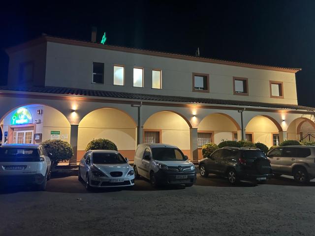 Hotel en venta. NAVALVILLAR DE PELA