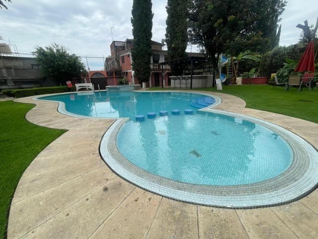 Hotel estilo colonial en remate, Ocotepec. Morelos