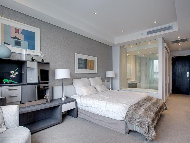 Hotel Living in Sandton Skye
