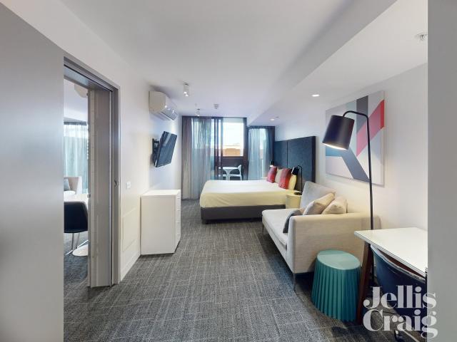 FIRST TWO WEEKS RENT FREE Hotel living right in the action!