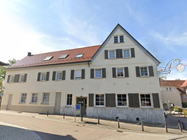 HOTEL MIT RESTAURANT UND GROSSER WOHNUNG