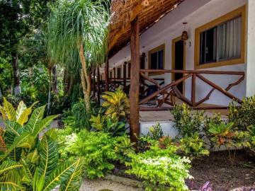 Hotel operado con 2 restaurantes / Operating Hotel with 2 restaurants