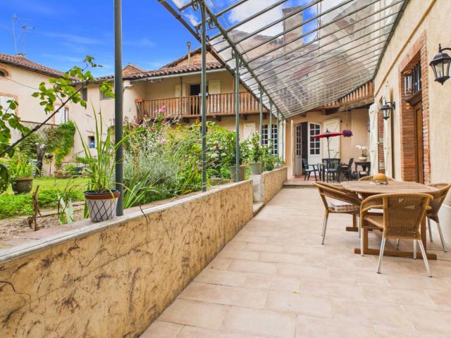 Hôtel particulier au centre de Moissac 82 226m² Moissac