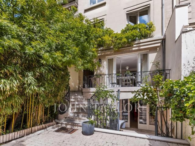 Hôtel particulier avec jardin