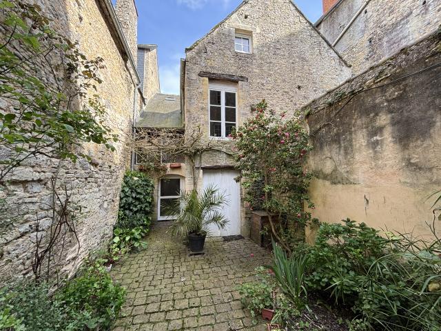 Hôtel particulier des XVème et XVIIIème siècles BAYEUX