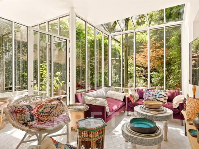 Hotel Particulier familial avec grand jardin dans le quartie. 444m² Paris 17ème