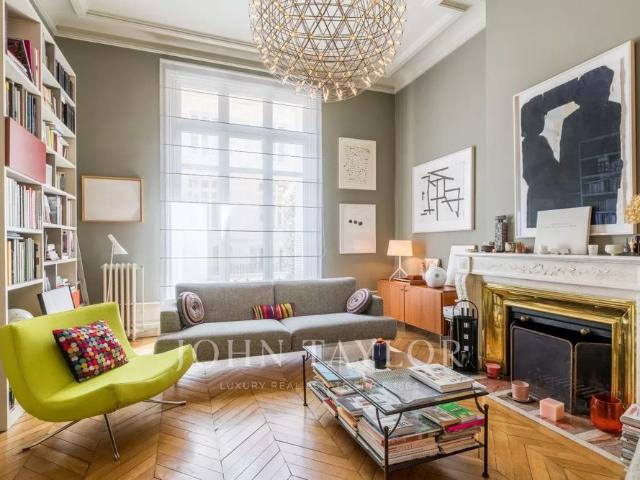 Hôtel Particulier Meublé 5 chambres 1 bureau Jardin Saint Seurin
