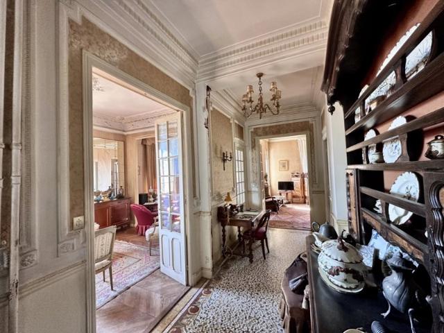 HOTEL PARTICULIER PARC IMPERIAL VUE PANORAMIQUE 1.780.000€