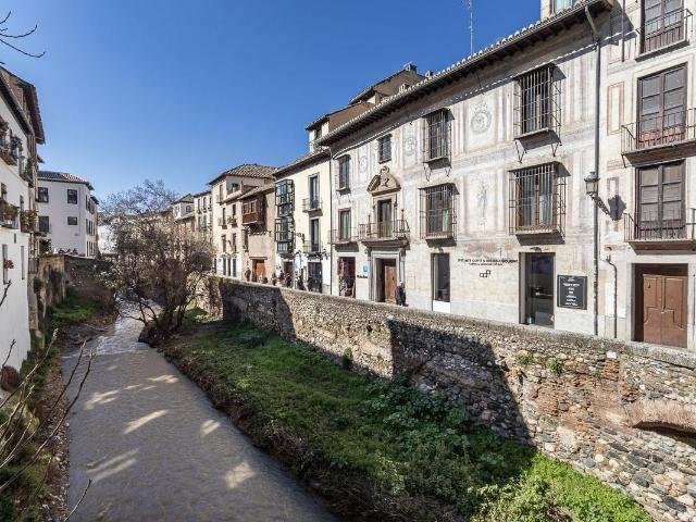 Hotel Rosa de Oro – Traspaso en exclusiva en la mejor calle de Granada