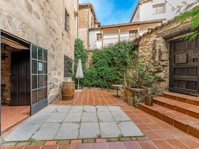 ^Hotel Rural 4 En Funcionamiento Con Rentabilidad Inmediat. 0m² Candelario