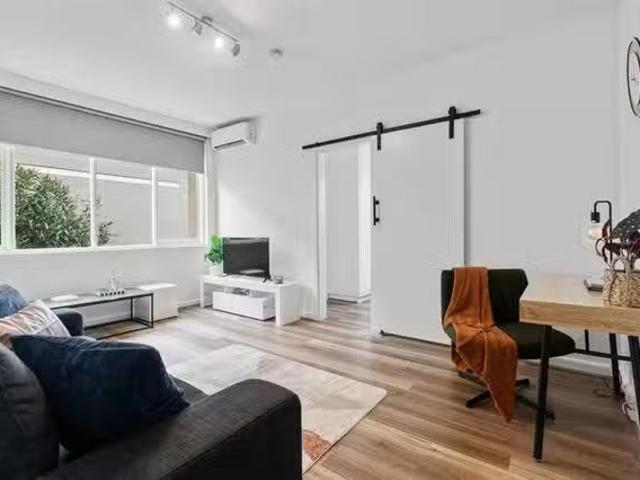 Hotham Street