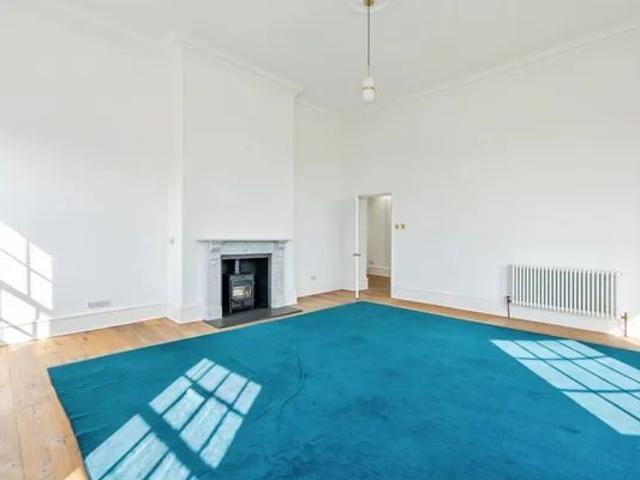 Hotham Park 3 bedroom flat to rent