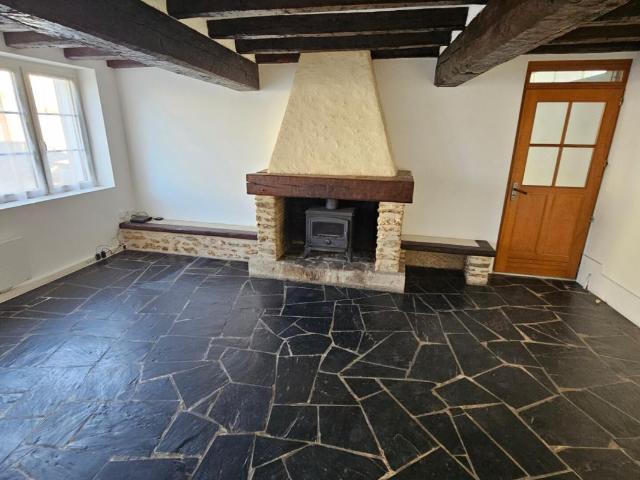 Houdan 5 mn / Gambais 2 mn / Maison de ville 104 m2