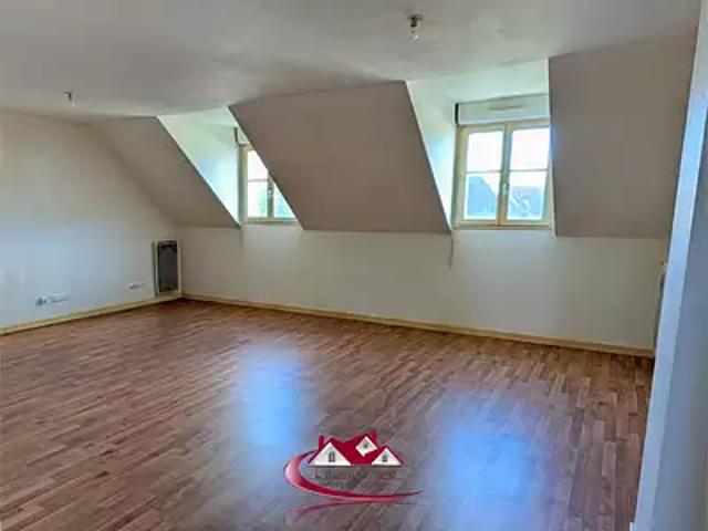 Houdan 78550 Achat / Vente appartement 3 pièces t3 au dernier étage