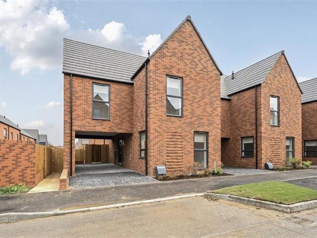 Houghton Regis LU5 3 bed link detached house to rent £1,825 pcm £421 pw