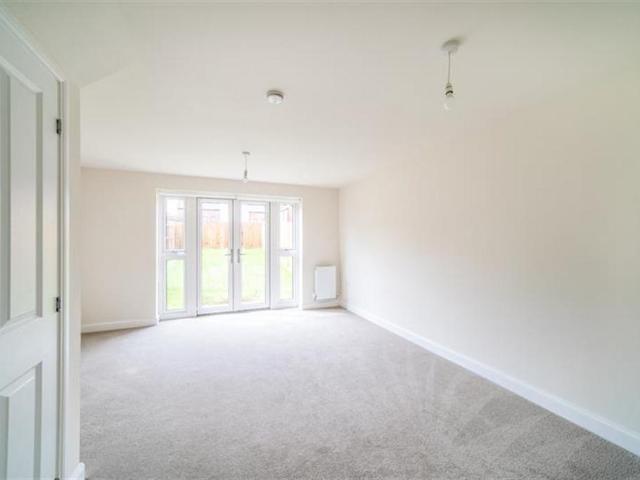 Houghton Regis LU5 3 bed semi detached house to rent £1,825 pcm £421 pw