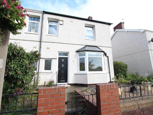 Houghton Road, Rotherham S63 3 bed semi detached house to rent £850 pcm £196 pw