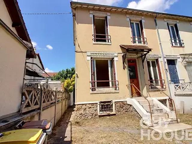 Houilles 78800 Achat / Vente maison 4 pièces t4 au dernier étage cave