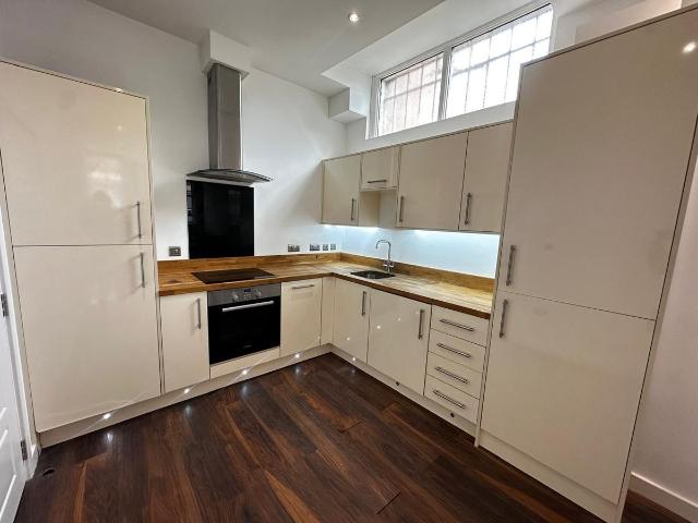 Hounds Gate Court, Nottingham NG1, 2 bed flat to rent, £1,200 pcm | PrimeLocation