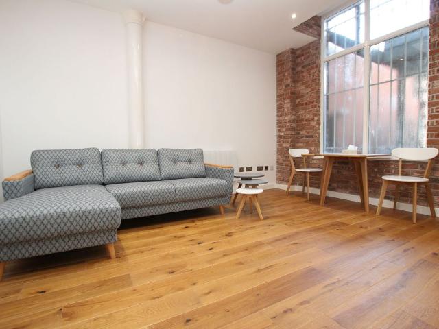 Hounds Gate, Hounds Gate Court NG1, 2 bed flat to rent, £1,350 pcm | PrimeLocation