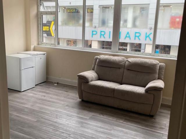 High Street, Hounslow TW3, Studio to rent, £1,275 pcm | PrimeLocation