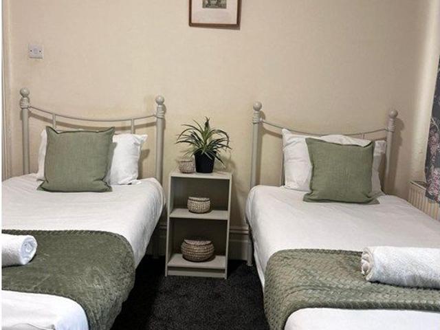 Hounslow Road, Feltham TW14, Studio to rent, £700 pcm | PrimeLocation